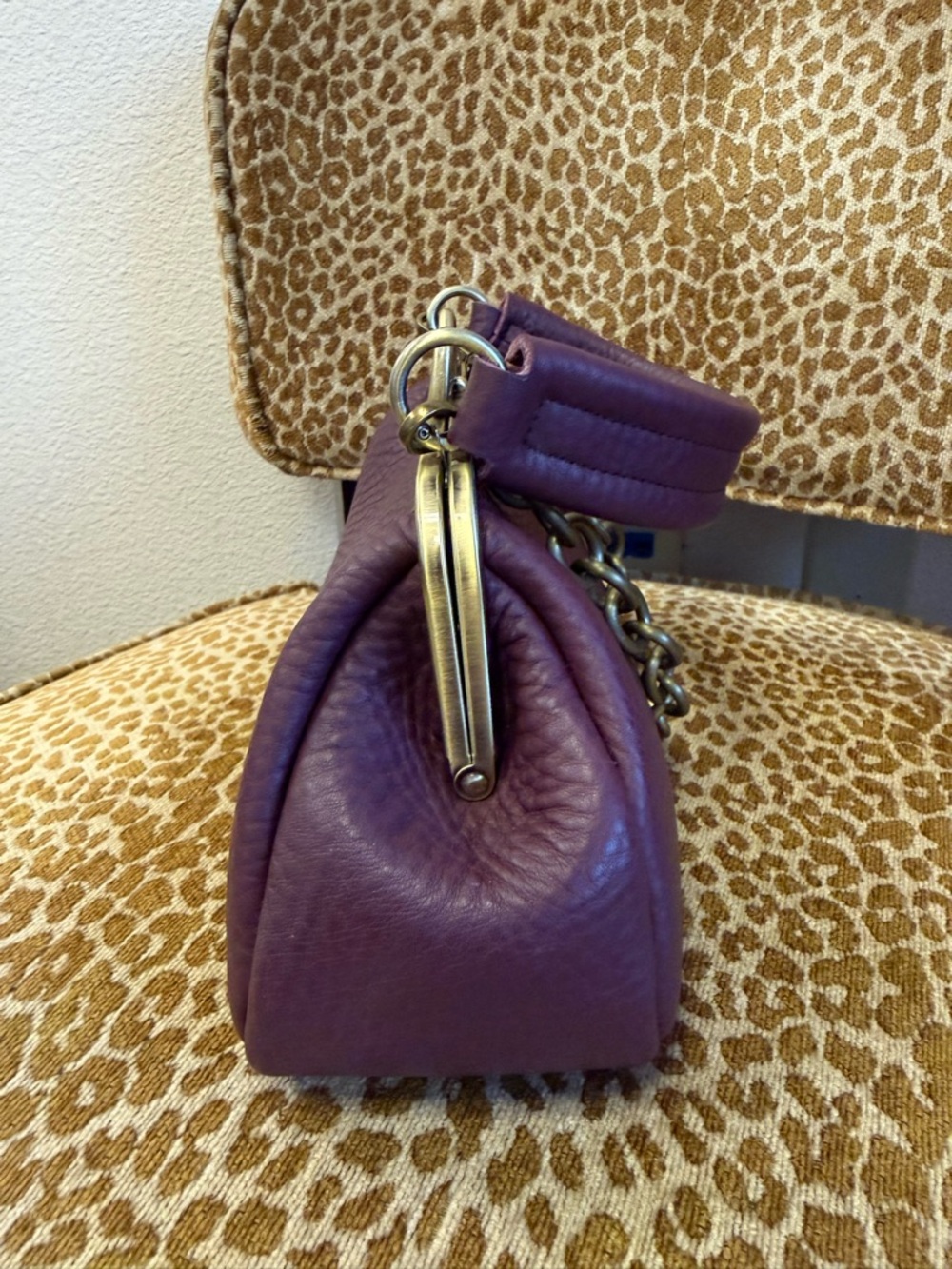 HANDMADE Burgundy/Plum Leather Satchel/Shoulder Bag w Bow Kisslock Gold hardware - Picture 9 of 16